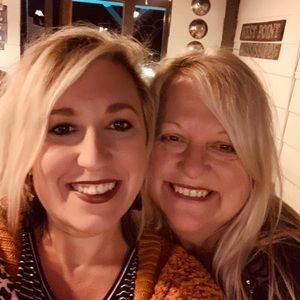 Meet your Posher, Joni